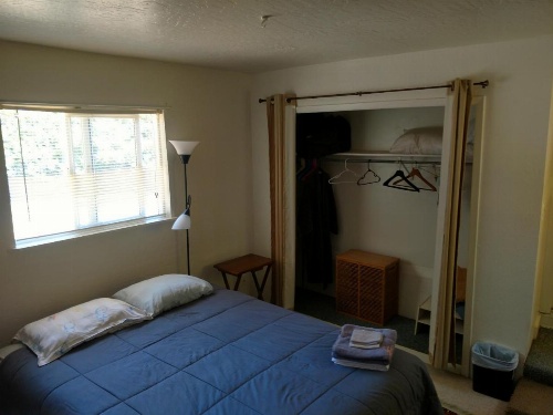 Lakeside Hostel & Guest House image 11