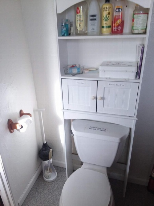 Lakeside Hostel & Guest House image 21