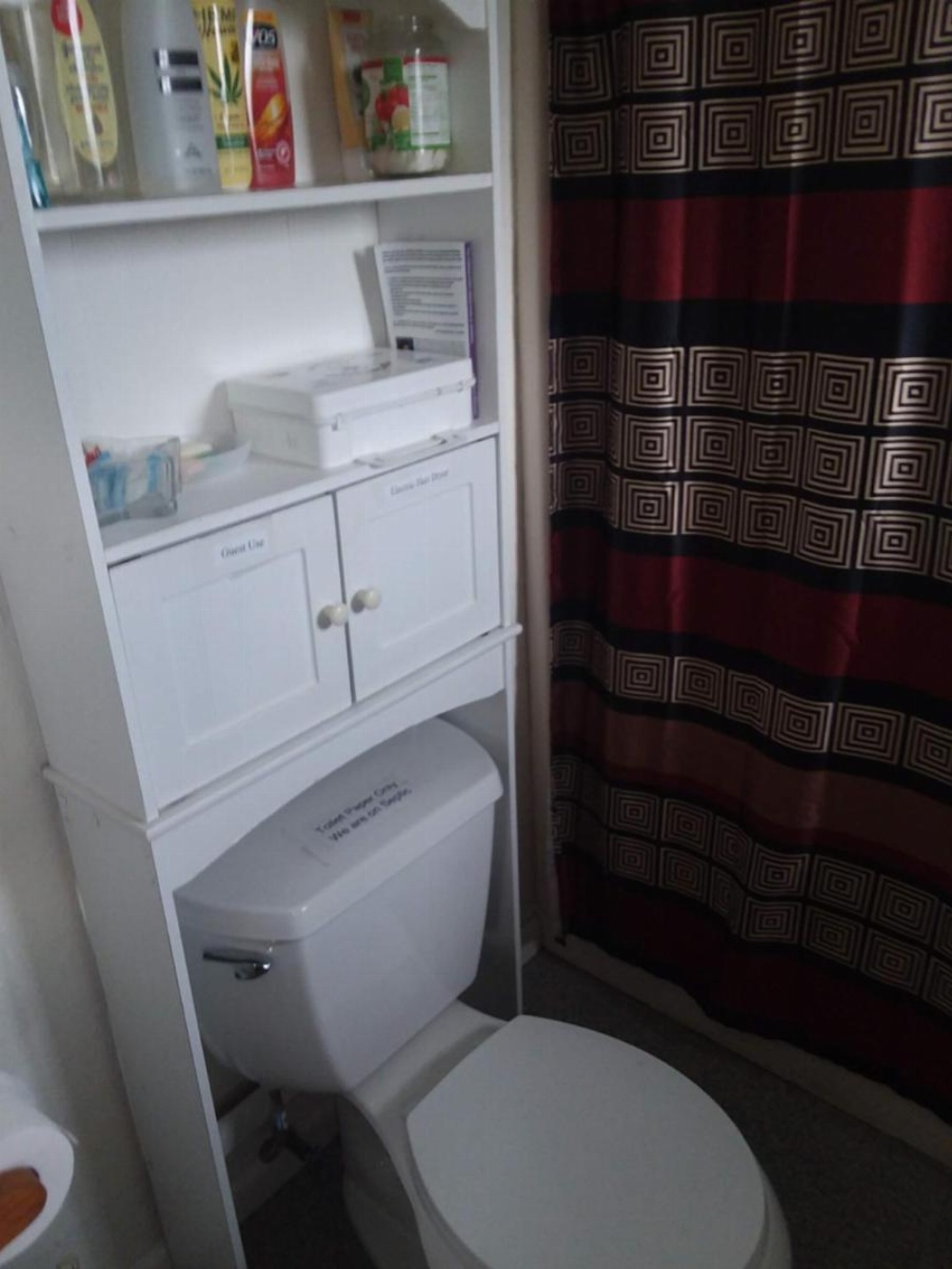 Lakeside Hostel & Guest House Image 25