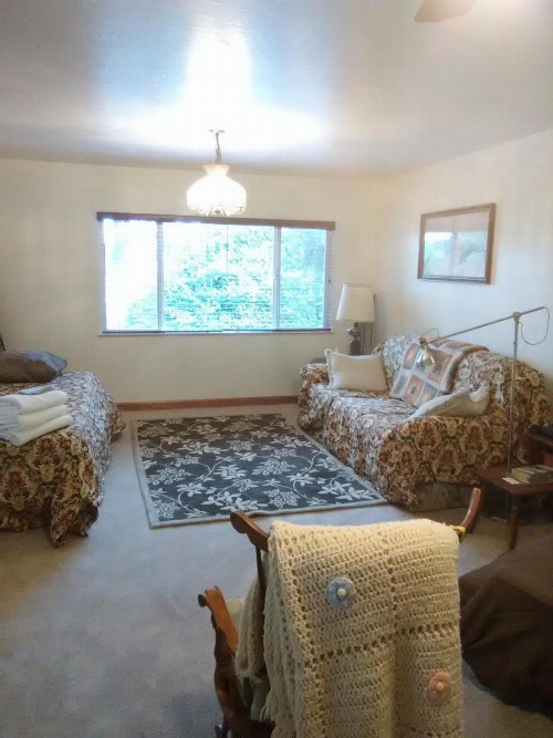 Lakeside Hostel & Guest House image 28